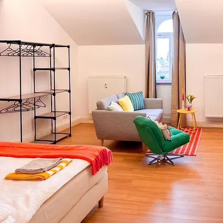 Dopamine Happiness, Central, Bright, Modern Appartamento